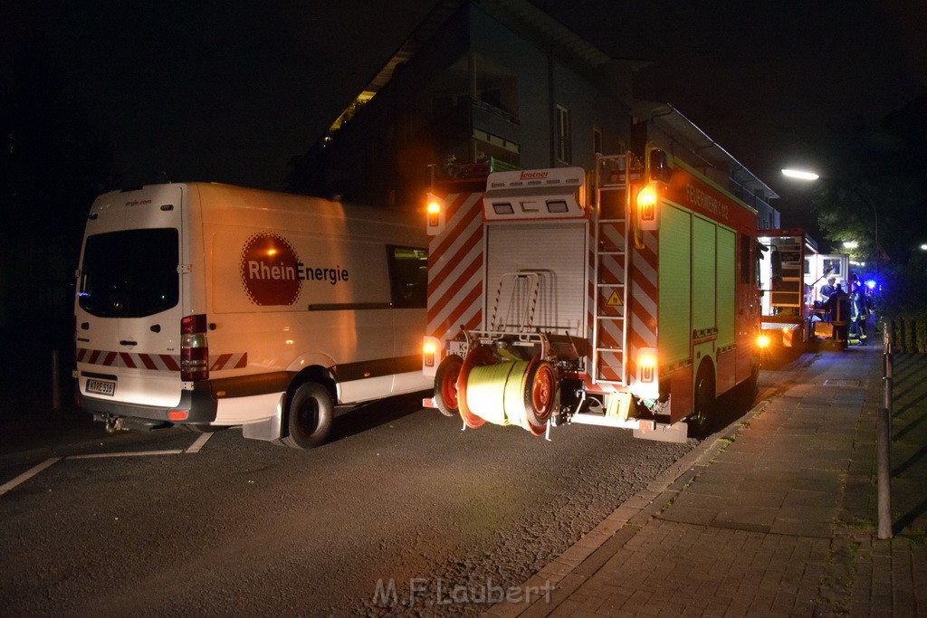 Feuer 2 Y Kellerbrand Koeln Ostheim Ruppinerstr P224.JPG - Miklos Laubert